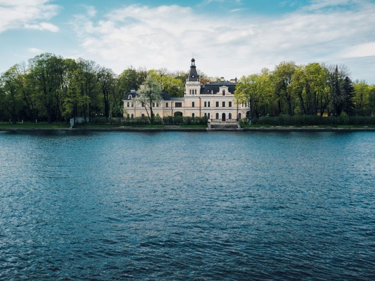 Keystone Seasons: Where Future-Forward Living Meets Urban Elegance in Gurgaon